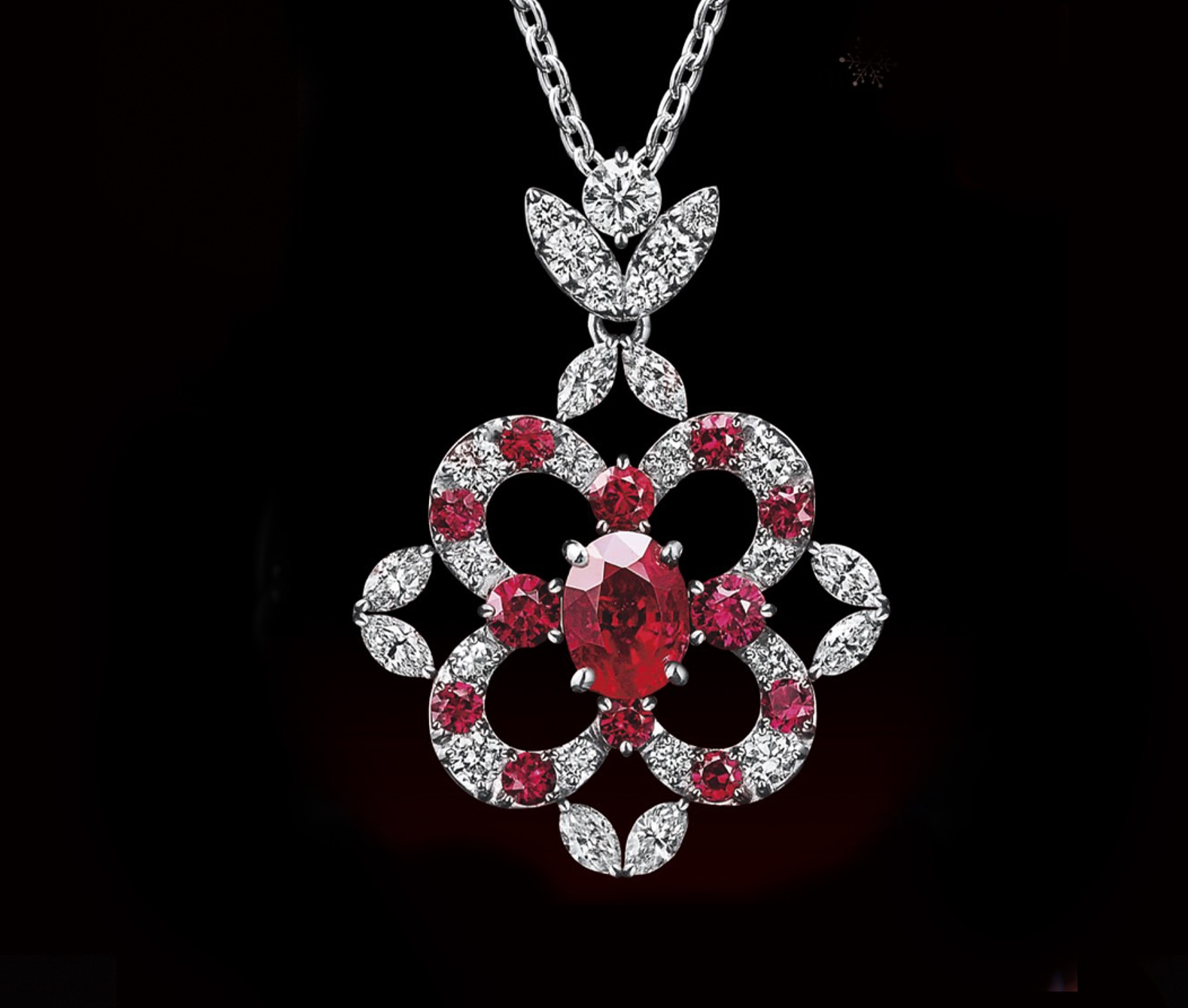 ルビーネックレス